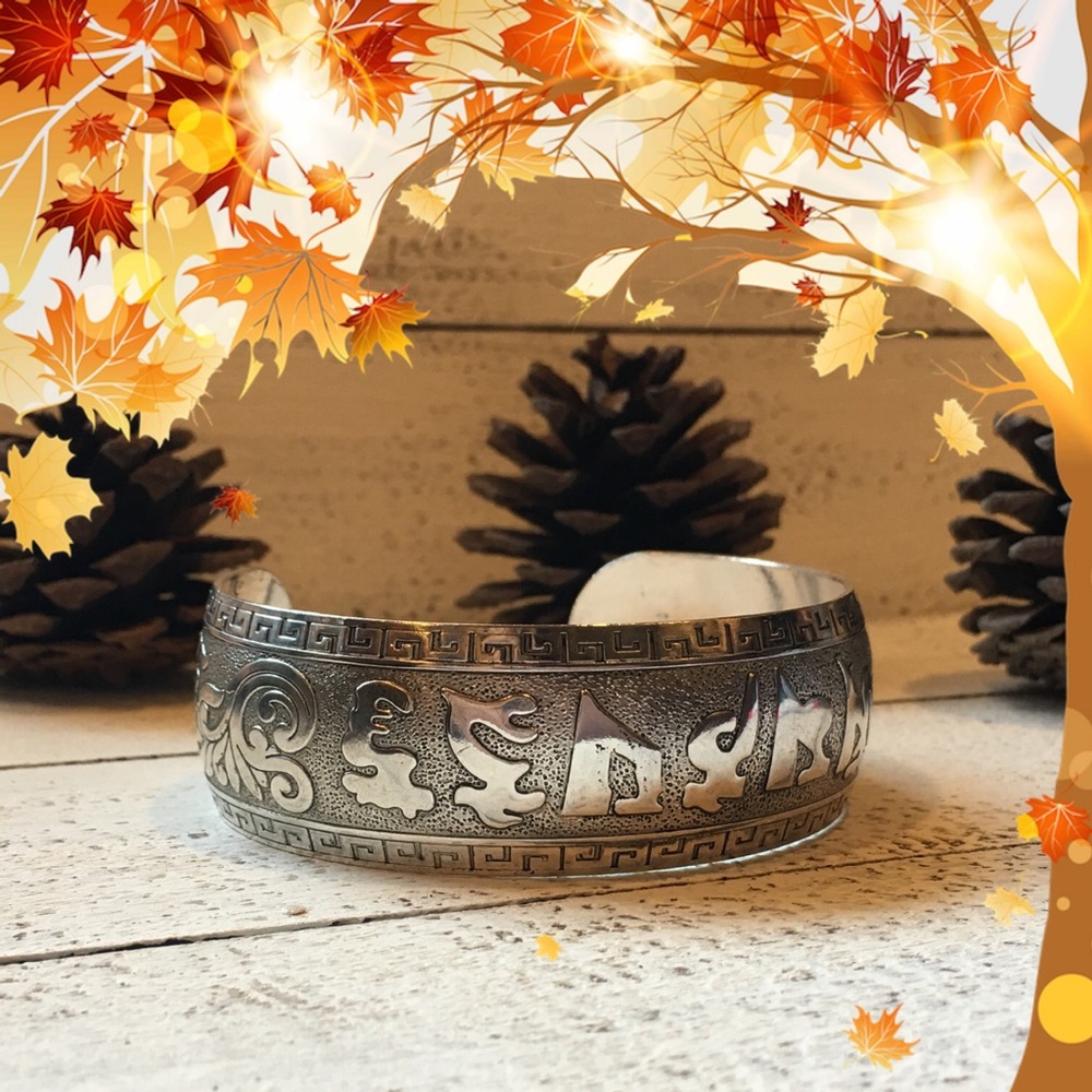 Tibetan Silver Bangle Bracelet - Picture 6 of 6